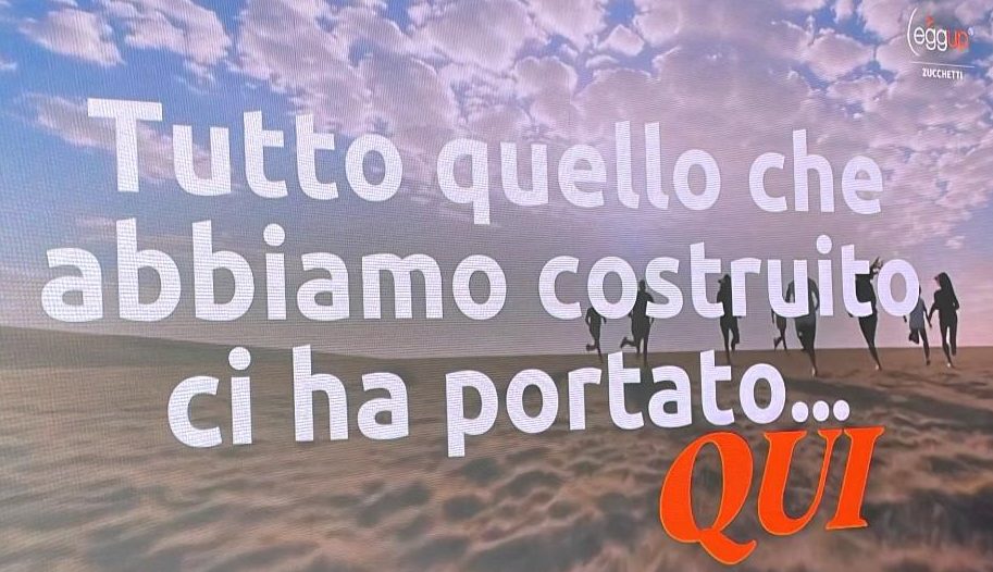 Presentazione principale dell'evento EggupLAB 2025. Testo: Tutto quello che abbiamo costruito ci ha portato qui.