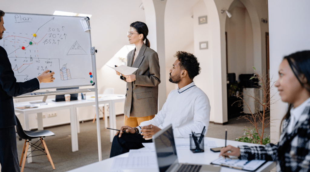 team che lavora al piano